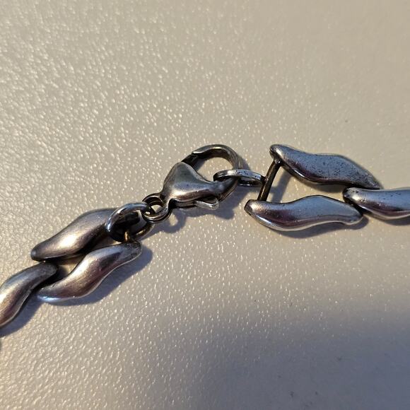 Escorcia Silver Chain Link Necklace - Picture 7 of 8